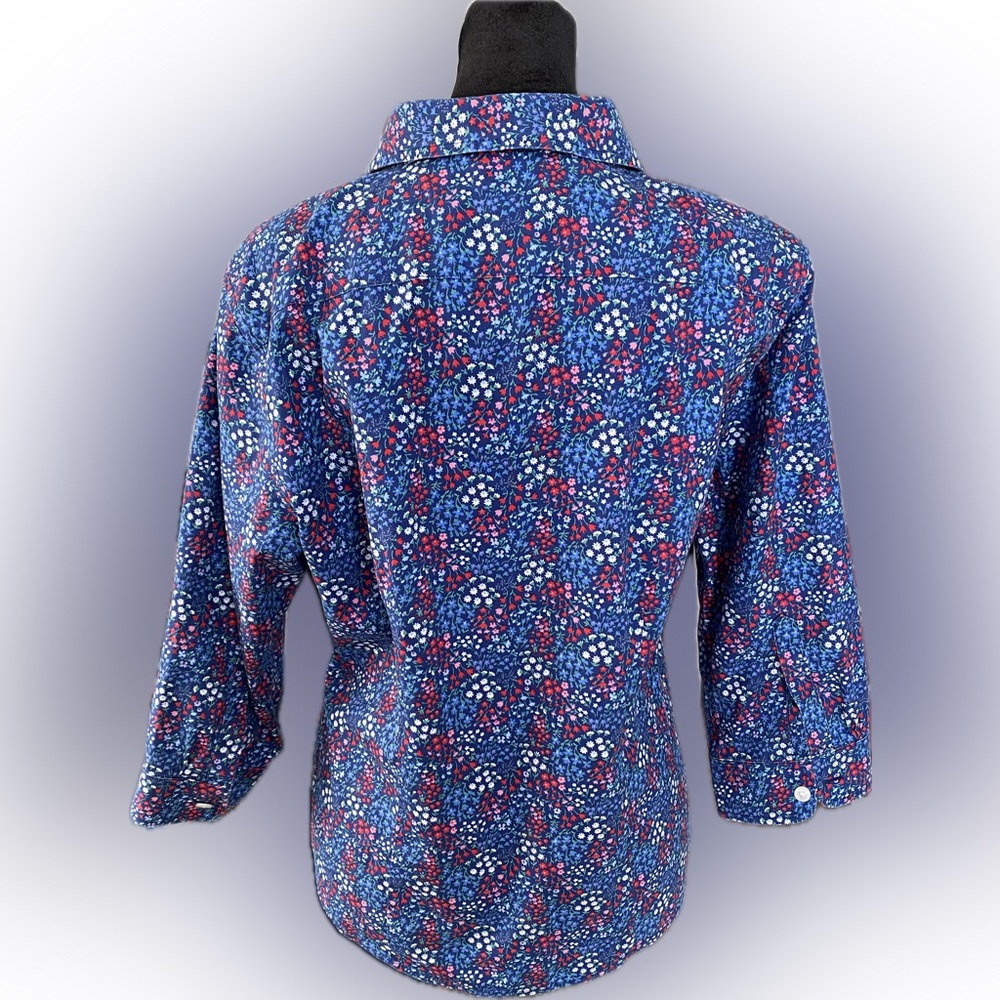 L.L. Bean Wrinkle Free Button Up Shirt - Size Small Petite - EUC - Picture 2 of 11